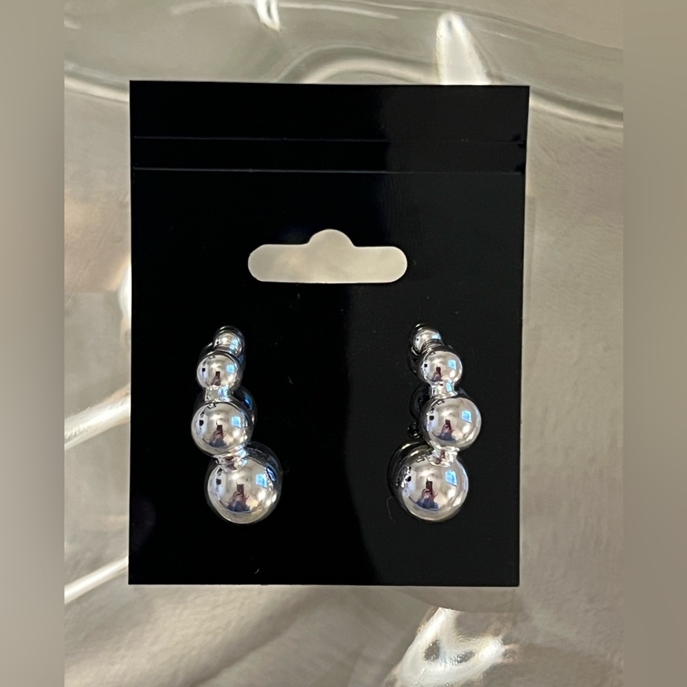 Ava & Aiden Silver Earrings 🍒